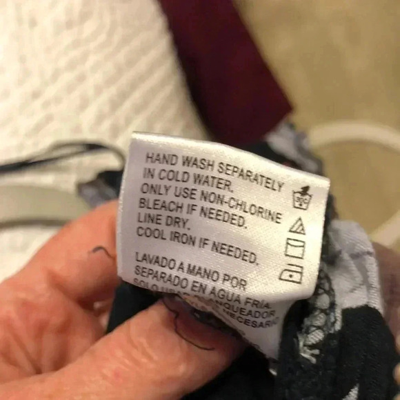 Patrons of Peace tropical/floral jumpsuit with side pockets. Size S - Picture 11 of 11